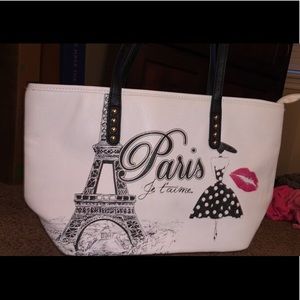 Paris purse
